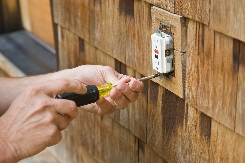 When You Should Replace Your Home’s Old Electrical Outlets Tri Star